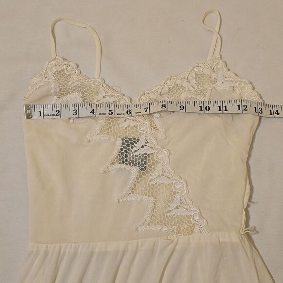 TD4 BY ELECTRA SMOCKED BACK VINTAGE NIGHTGOWN  SIZE 7 - Picture 4 of 9